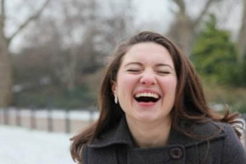 Aktivitas tertawa mampu mengaktifkan beberapa area di otak (Foto: ilustrasi)