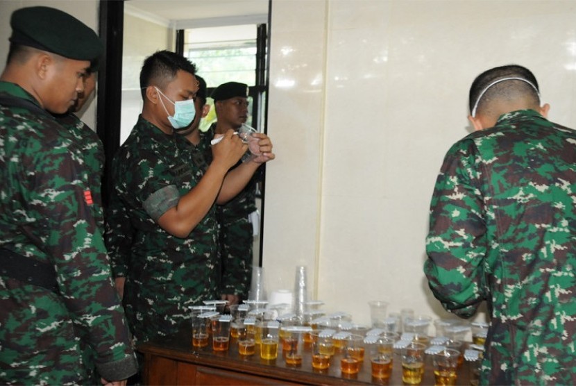 Tes urine yang dilakukan terhadap anggkota Kostrad