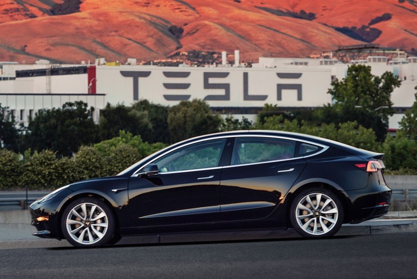 Tesla umumkan produksi model S dan X dihentikan sementara (Foto: ilustrasi mobil Tesla)