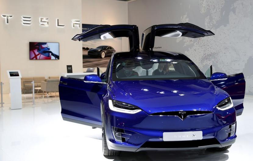 Tesla Model X dilaporkan bermasalah sabuk pengaman.