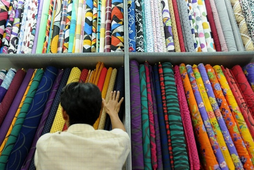 Textiles industry is among biggest contributor to Indonesia's foreign exchange.  (illustration)