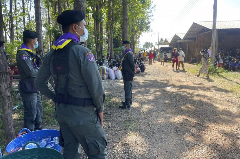  Thailand telah mengirim lebih dari 600 pengungsi Myanmar kembali melintasi perbatasan, Ahad (19/12).