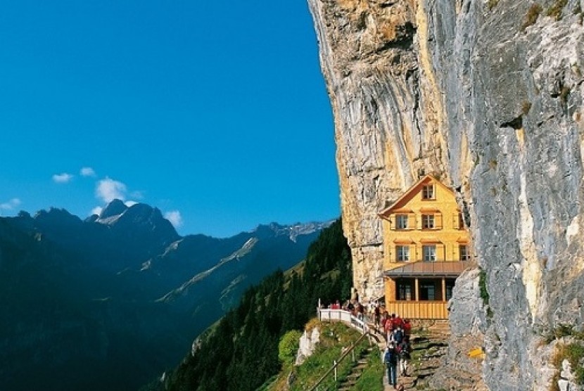 The Ascher, Swiss