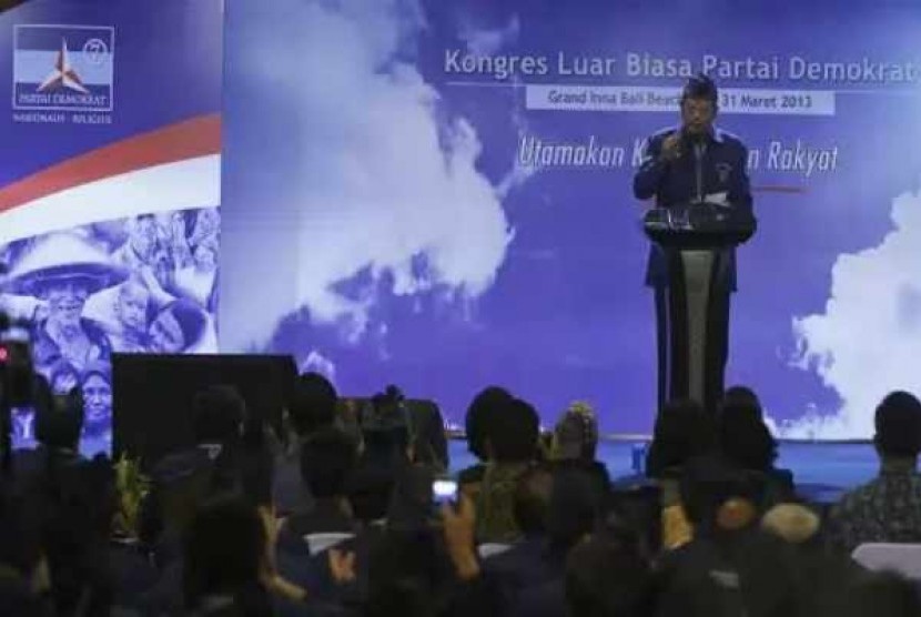     The chairman of Democratic Party, Susilo  Bambang Yudhoyono, delivers his message during an extraordinary convention in Nusa Dua, Bali, in March. (file photo)