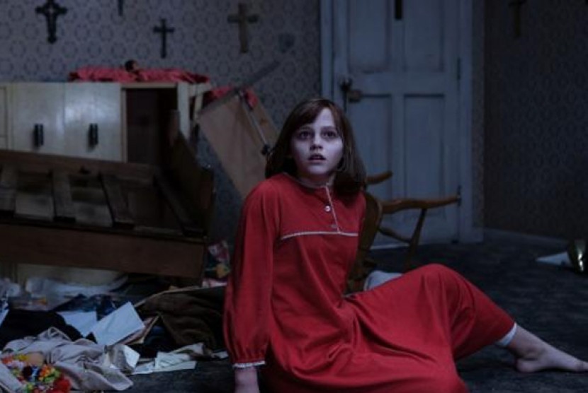 Keputusan tepat yang dilakukan di film The Conjuring 2 (ilustrasi).