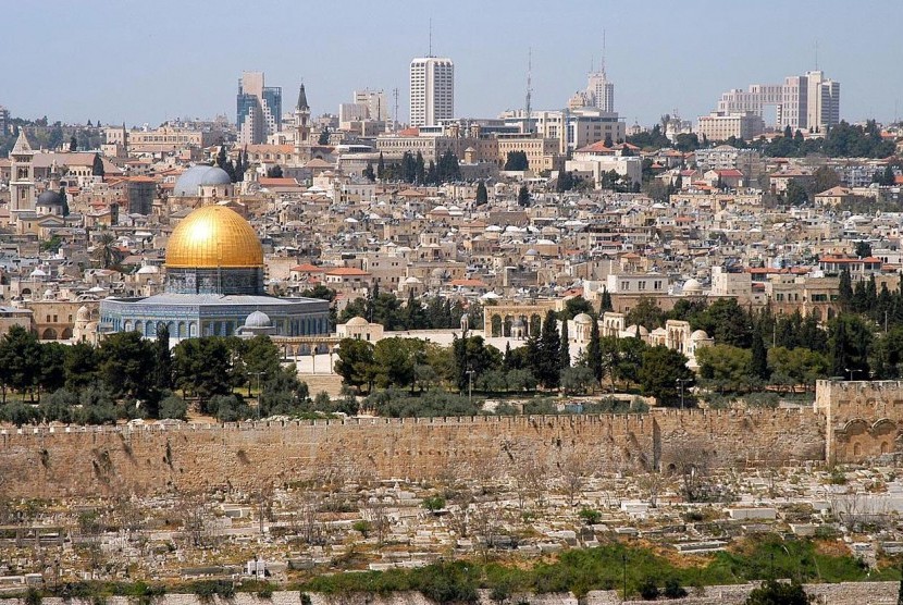 The Dome of Rock atau Masjid Kubah Batu di Yerusalem, Palestina.