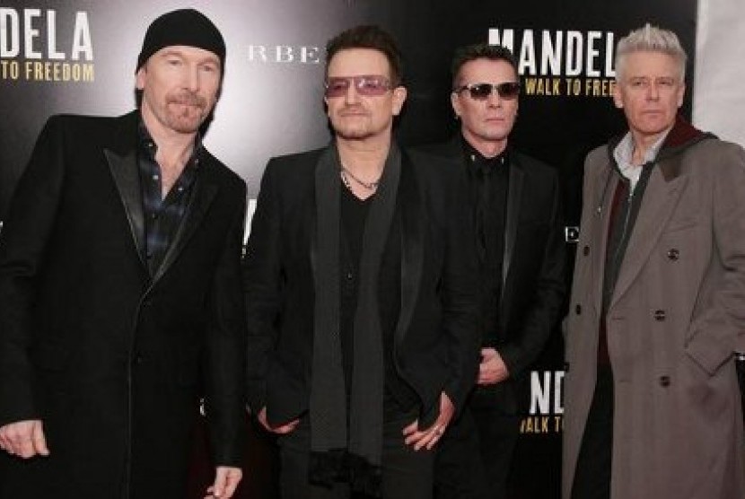The Edge, Bono, Larry Mullen, Adam Clyton