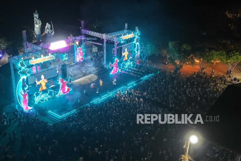 Sebanyak 18 Ribu Pengunjung Padati The Nusa Dua Festival 2025 di Pulau Peninsula