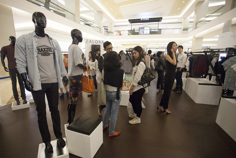 The Zalora Shop, toko berkonsep pop up di Mal Kota Kasablanka.