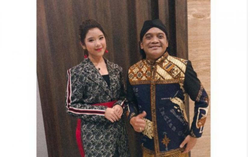 Tiara Andini yang merupakan penyanyi jebolan Indonesian Idol memajang fotonya bersama almarhum Didi Kempot seraya mengucapkan duka cita atas kepergian maestro campursari tersebut. Tiara mendapat dua nominasi AMI Awards 2020.