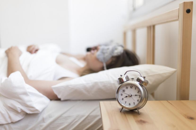 Tidur (ilustrasi).  Posisi tidur tertentu dianggap bisa meningkatkan risiko terjadinya pembekuan darah (blood clot).