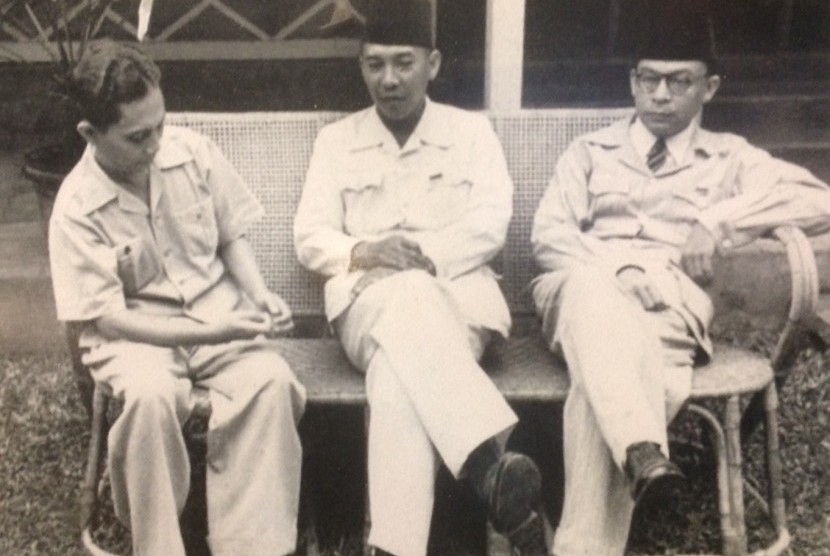 Tiga bapak bangsa Syahrir, Sukarno, Moh Hatta.