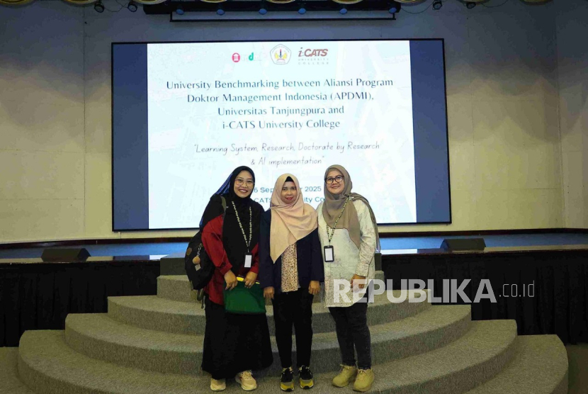 Tiga dosen UBSI Kampus Pontianak, yaitu Latifah, Nurmalasari, dan Wanty Eka Jayanti, mengikuti program benchmarking internasional ke I-CATS University College Kuching, Malaysia, Jumat (26/9/2025).