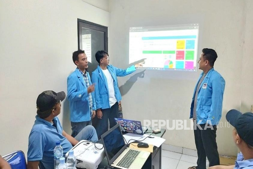 Tiga mahasiswa UNM berhasil menciptkan sistem informasi manajemen proyek jasa konstruksi. 