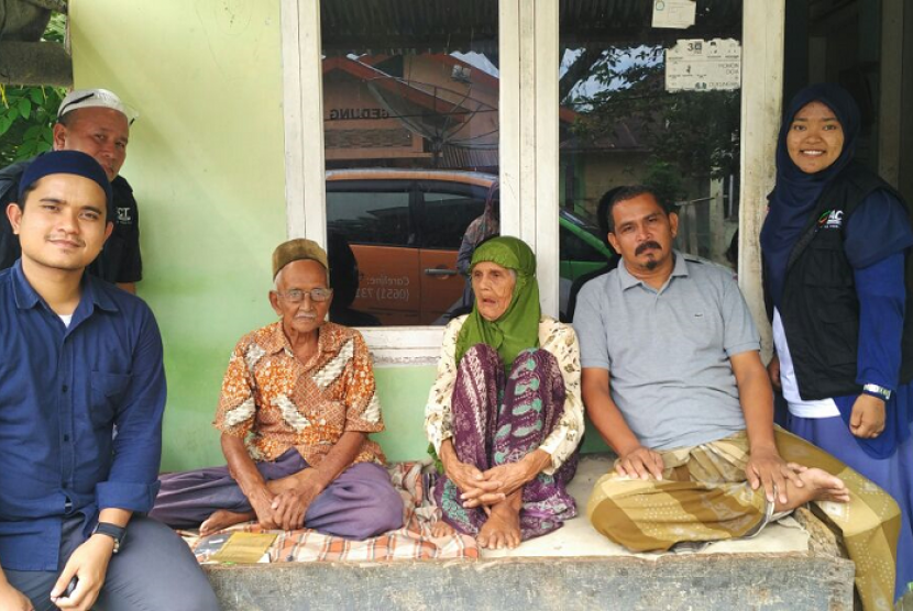 Tim ACT Aceh disambut baik keluarga Nyak Sandang.