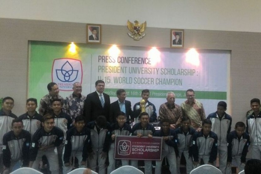 Tim ASIOP Apacinti yang menjuarai Gothia Cup mendapat beasiswa dari President University.