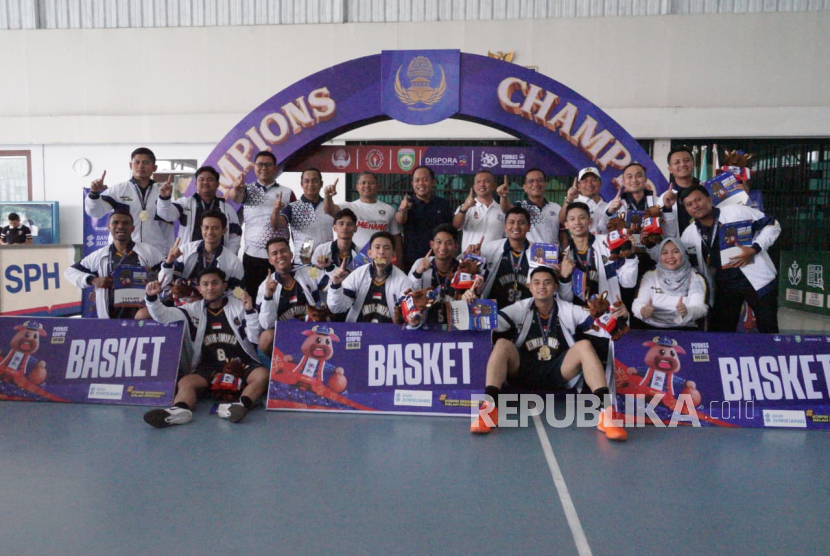 Tim basket Kementerian Imigrasi dan Pemasyarakatan (Kemenimipas) menorehkan prestasi menjadi juara pada ajang Pekan Olahraga Nasional (PORNAS) XVII Korps Pegawai Republik Indonesia (KORPRI) di Palembang, Sabtu (11/10/2025).