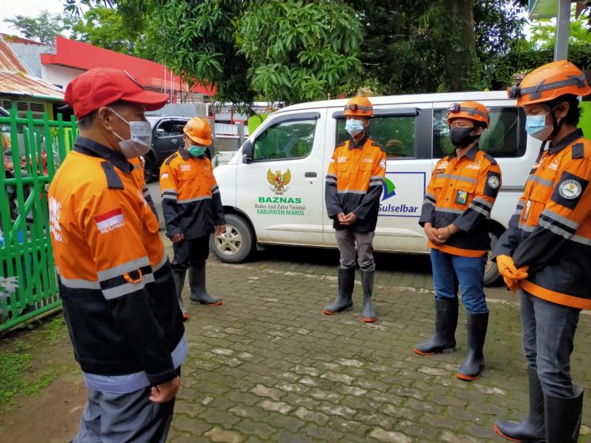 Tim Baznas Tanggap Bencana Pusat melalui jalur udara menuju langsung ke Sulbar, transit Makassar. Tim akan bergabung dengan tim Baznas Tanggap Bencana Kabupaten Maros yang berangkat lewat jalur darat dari Sulawesi Selatan.