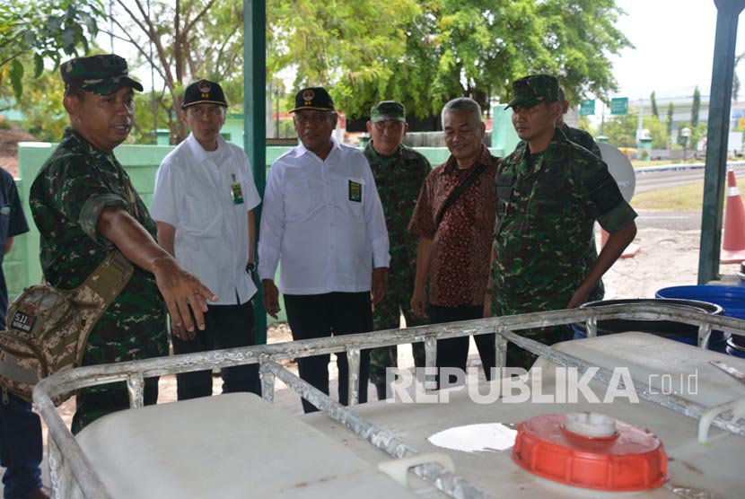 Tim dari Kementerian Lingkungan Hidup dan Kehutanan (LHK), meninjau langsung proses pembuatan dan penggunanaan Bios 44 dan Nusantara Gapo 44 untuk mencegah dan memadamkan karhutla. Selasa (27/9).