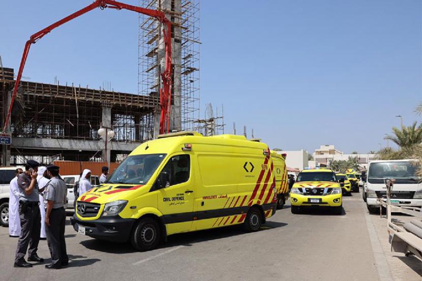 Tim dari Kepolisian Abu Dhabi dan Pertahanan Sipil Abu Dhabi berhasil mengevakuasi dan mengamankan lokasi masjid yang sedang dibangun, yang sebagian ambruk di kawasan Al Bateen, Abu Dhabi. Masjid di Abu Dhabi Runtuh Sebagian Saat Sedang Dibangun