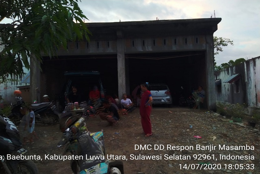 Tim DMC Dompet Dhuafa evakuasi dan dampingi korban banjir Luwu Utara