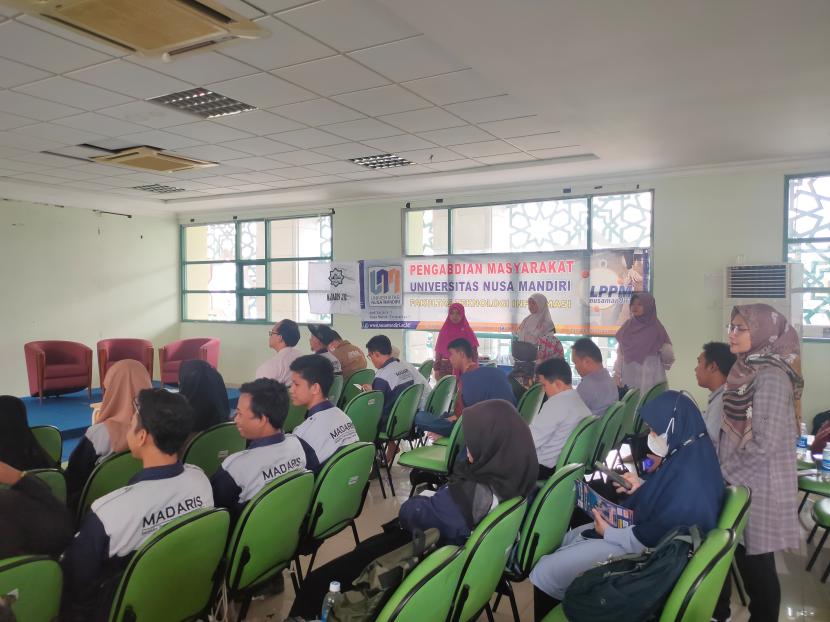 Tim dosen dan mahasiswa Kampus Digital Bisnis Universitas Nusa Mandiri (UNM) sukses memberikan pelatihan berupa penerapan e-learning pada Jaringan Pemuda Remaja Muslim Indonesia (JPRMI), Sabtu (7/10/2023) di di Gedung Jakarta Islamic Center, Jakarta Utara.