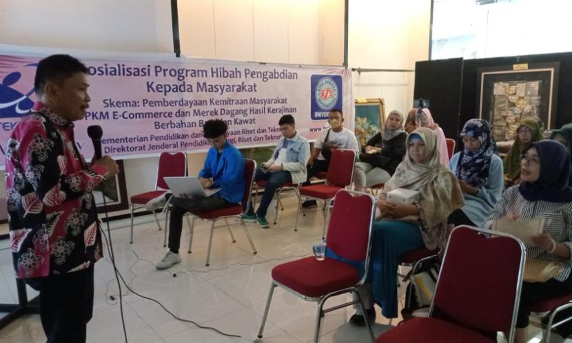 Tim dosen program studi (prodi) Manajemen Universitas BSI (Bina Sarana Informatika) lolos pendanaan Hibah Program Kemitraan Masyarakat (PKM) Tahun 2023 pada skema Pemberdayaan Berbasis Masyarakat.