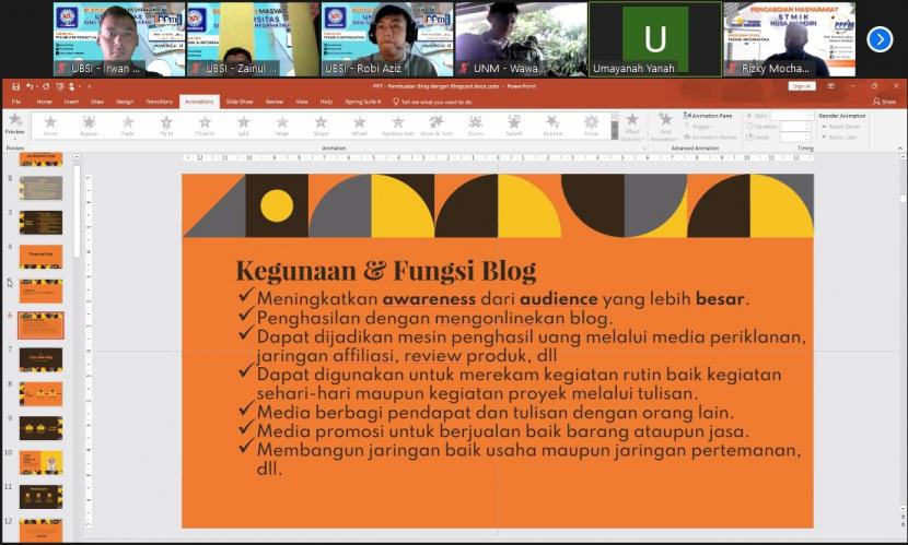 Tim dosen UBSI memberikan pelatihan cara pembuatan blog kepada anggota PKK Pondok Labu, Jakarta Selatan.