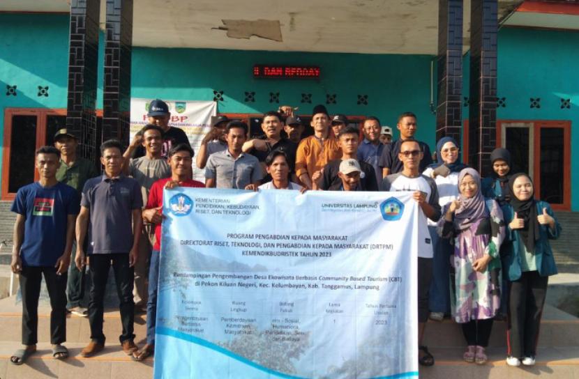 Tim Dosen Unila melakukan kegiatan pengabdian kepada masyarakat di Pekon Kiluan Negeri, Kec. Kelumbayan, Kab. Tanggamus.