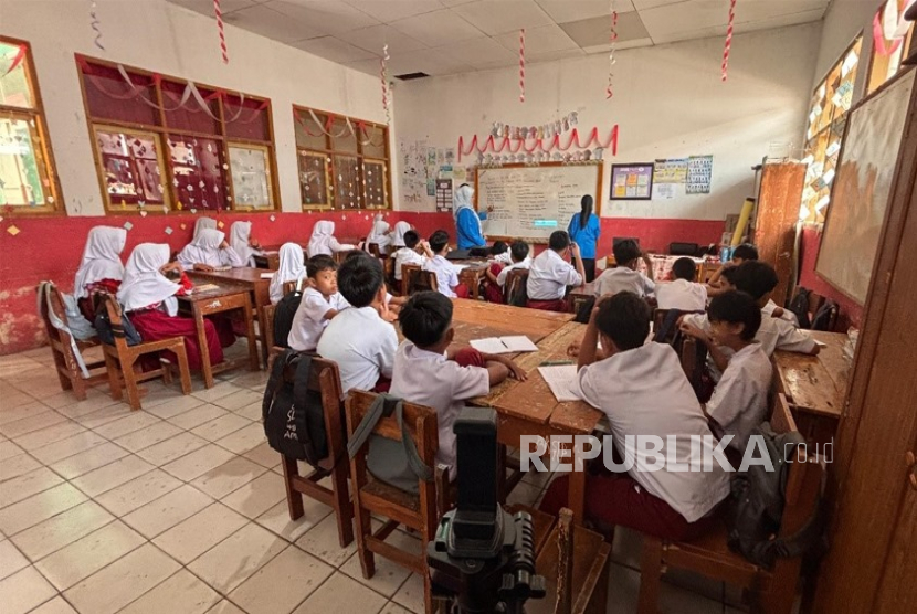 Tim 1 BSI  Explore menjalankan berbagai program unggulan di Desa Selajambe, Sukabumi di antaranya pemberdayaan pelaku UMKM. 