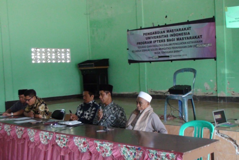 Tim FH UI mengajak tokoh-tokoh masyarakat untuk mengkampanyekan antisipasi pernikahan dini di Lombok Timur.