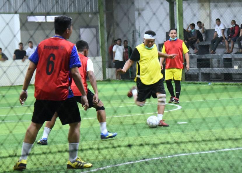 Tim Futsal Paman Birin lakoni laga persahabatan dengan BNI 46 Wilayah Banjarmasin.