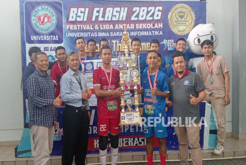 Tim futsal SMKN 2 Kota Bekasi, meraih Juara 2 pada ajang olahraga tahunan BSI Flash 2026 yang digelar Universitas Bina Sarana Informatika (UBSI) di Sport Center UBSI kampus Bekasi.