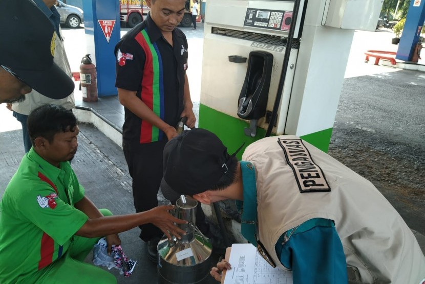 Pom bensin (ilustrasi). Hiswana Migas Priangan Timur mencatat peredaran pom bensin tak berizin.
