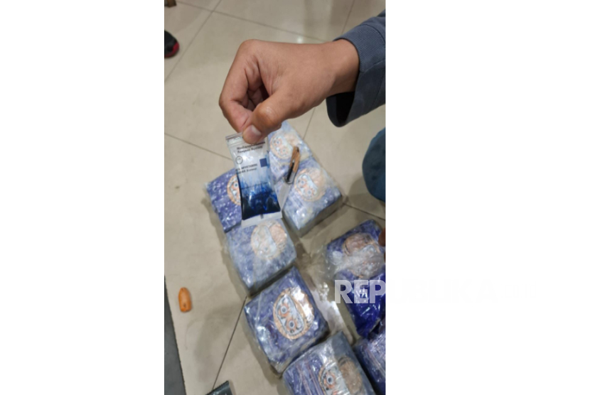 Bea Cukai dan Polri Gagalkan Peredaran 8 Kg Sabu di Dumai, 2 Pelaku Diamankan