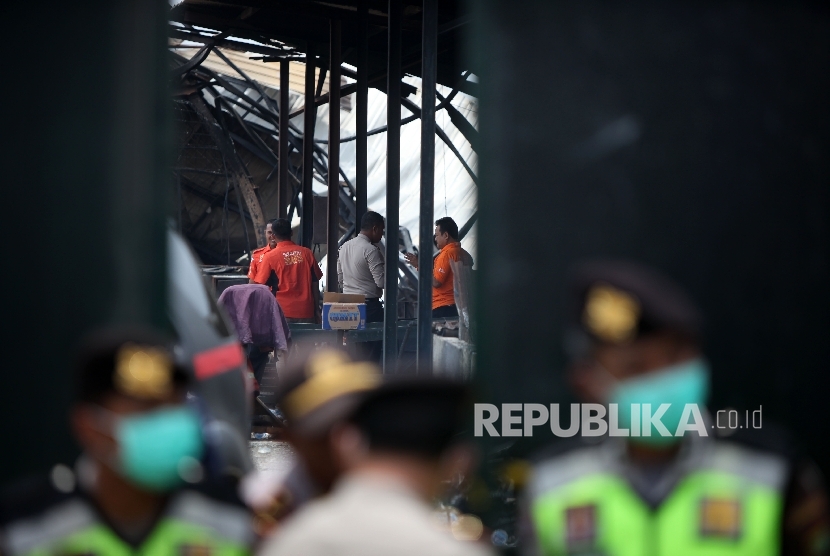 Ledakan dan api rest area KM 86 Tol Cikopo-Palimanan bukan dari pipas gas Pertamina (Foto: ilustrasi)