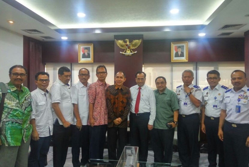 Tim HPN bersama Menteri Perhubungan Budi Karya Sumadi.