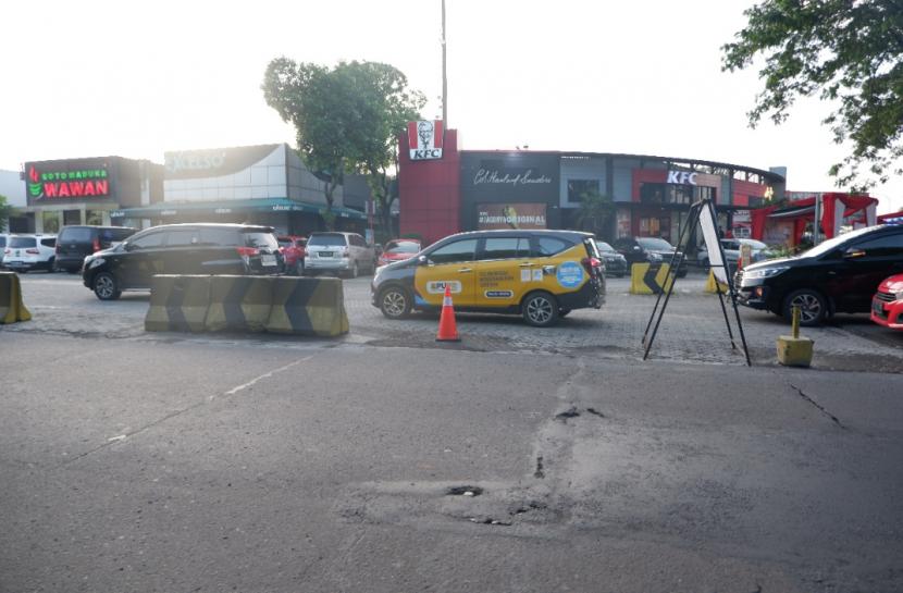 Tim Kementerian PUPR memantau arus lalu lintas di Tol Transjawa hingga Lampung untuk memastikan kelancaran pemudik.