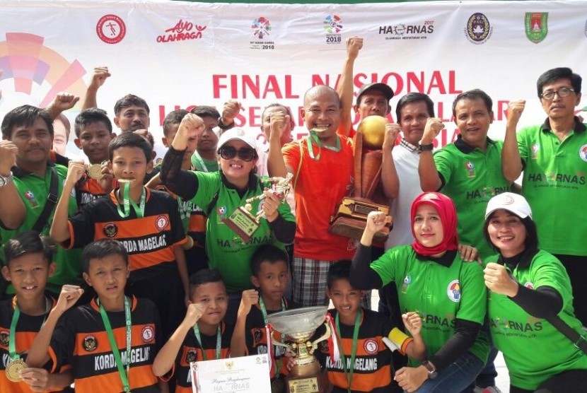 Tim Korda Magelang yang mewakili Jawa Tengah menjadi juara Liga Sepak Bola (LSP) U-12 dalam rangkaian perayaan Haornas di Magelang, Sabtu (9/9).