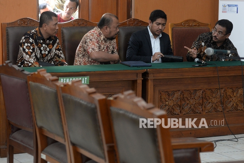  Tim Kuasa Hukum Setya Novanto mengikuti sidang praperadilan di Pengadilan Negeri Jakarta Selatan, Selasa (12/9). 