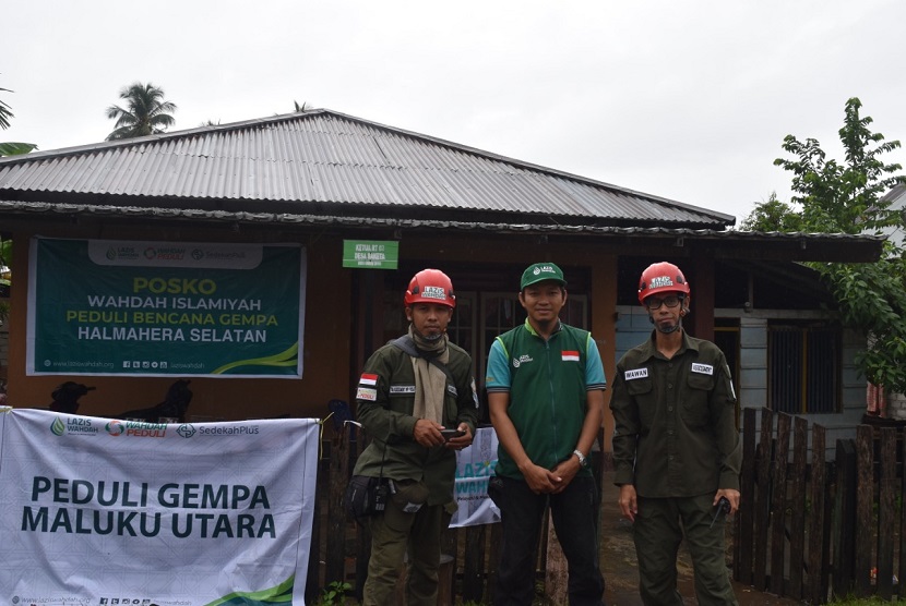 Tim LAZIS Wahdah dan SAR Wahdah Islamiyah di lokasi