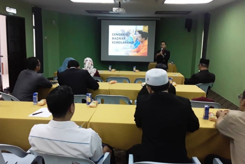 Tim Lembaga Beasiswa Baznas (LBB) berbagi pengalaman program kepada IPIZ (Institute of Zakat Research and Innovation) Malaysia.