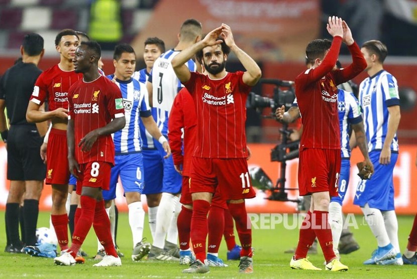 Tim Liverpool usai laga semifinal Piala Dunia Antara Klub antara Liverpool dan Monterrey di Khalifa International Stadium, Doha, Qatar, Kamis (19/12) dini hari.
