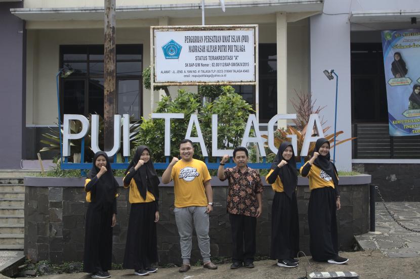 Tim Madrasah Aliyah Putri PUI Talaga untuk Lomba Karya Ilmiah Remaja (LKIR) ke-53 Badan Riset dan Inovasi Nasional (BRIN).