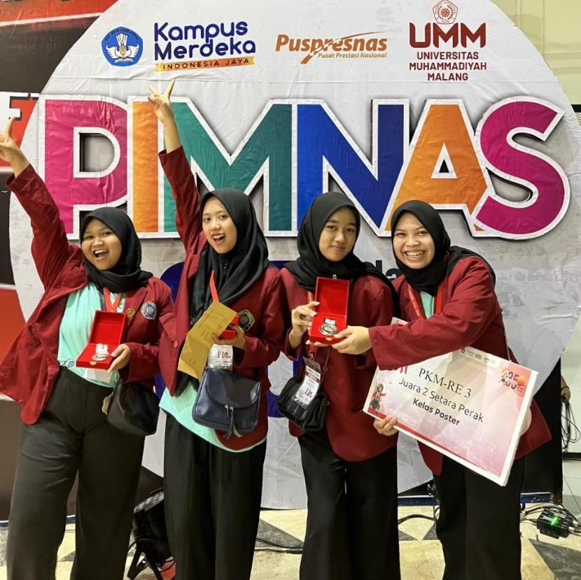 Tim mahasiswa Universitas Muhammadiyah Malang (UMM) membuat penelitian terkait mengubah tanaman anggrek menjadi pangan. Penelitian ini membuat mereka berhasil menyabet juara dua poster di kategori PKM-RE (Riset Eksakta) pada Pekan Ilmiah Mahasiswa Nasional Ke-35 pada awal Desember 2022.