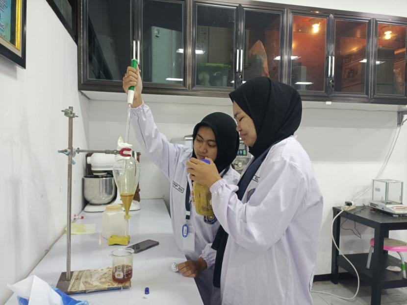  Tim mahasiswa Universitas Muhammadiyah Malang (UMM) mengembangkan inovasi berupa permen jeli sebagai upaya preventif diabetes terutama di kalangan anak-anak.