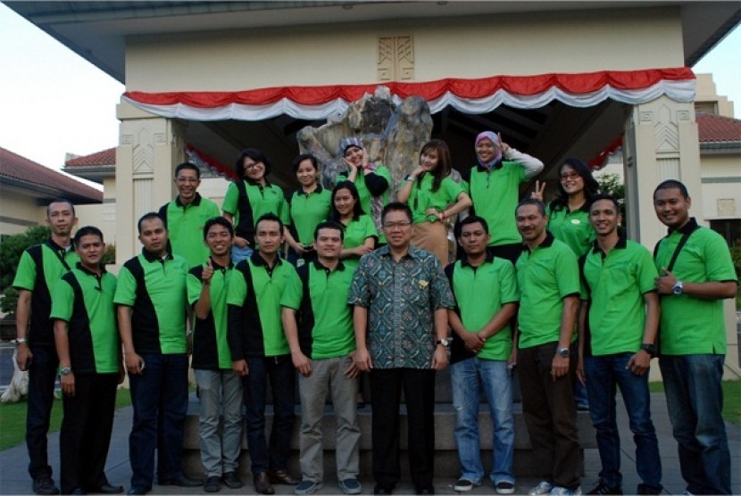 Tim media bersama Pimpinan Mason Pine 