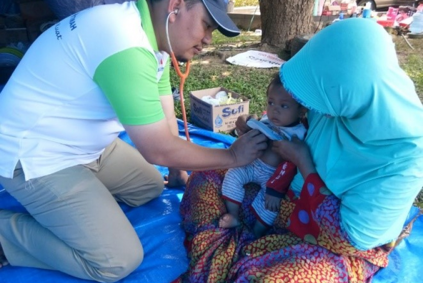 Tim medis Inalum bantu korban gempa Palu.
