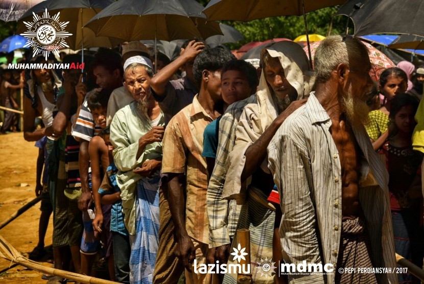 Tim Muhammadiyah Aid berhasil memasuki kamp pengungsian Rohingya di Bangladesh untuk menyalurkan bantuan.