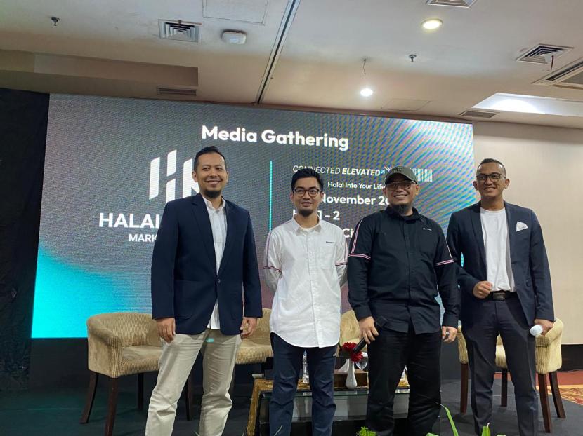 Tim Mumtaz Media Creative menggelar konferensi pers Halal Kulture Market Indonesia di Jakarta, Kamis (11/7/2024). Acara ini akan digelar pada 1-3 November di ICE BSD. 